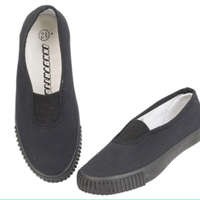 Gusset Plimsolls